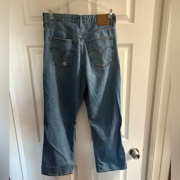 Levi's Ribcage Straight Distressed Jeans - Picture 2 of 6